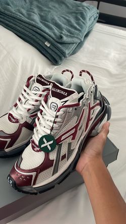 Balenciaga runner burgundy