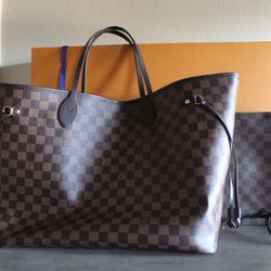 Louis Vuitton Neverfull MM 
