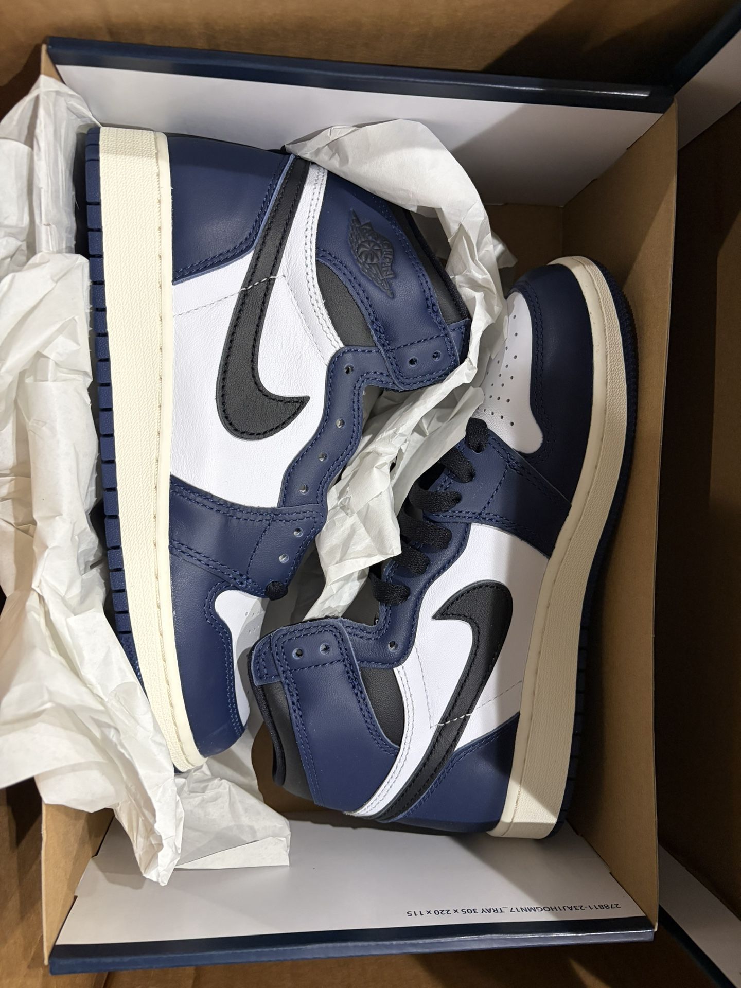 Jordan 1 Midnight Navy 
