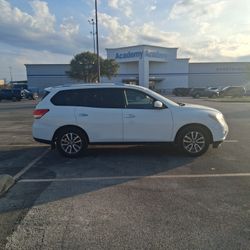 2016 Nissan Pathfinder