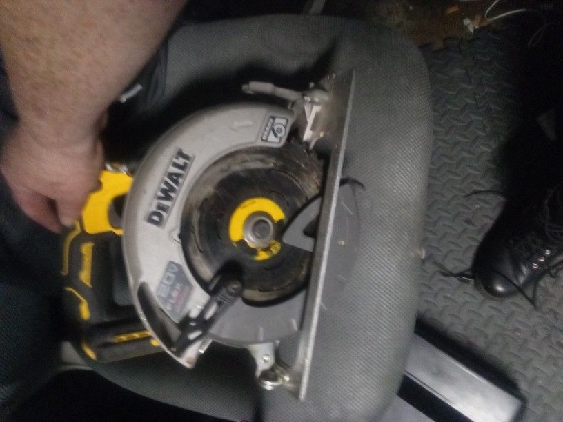 DeWalt 20v Circular Saw