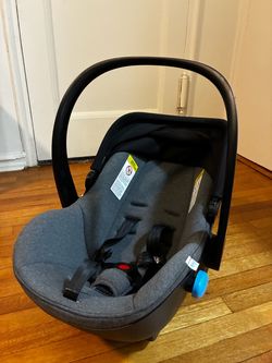 Clek liing car seat (no base)
