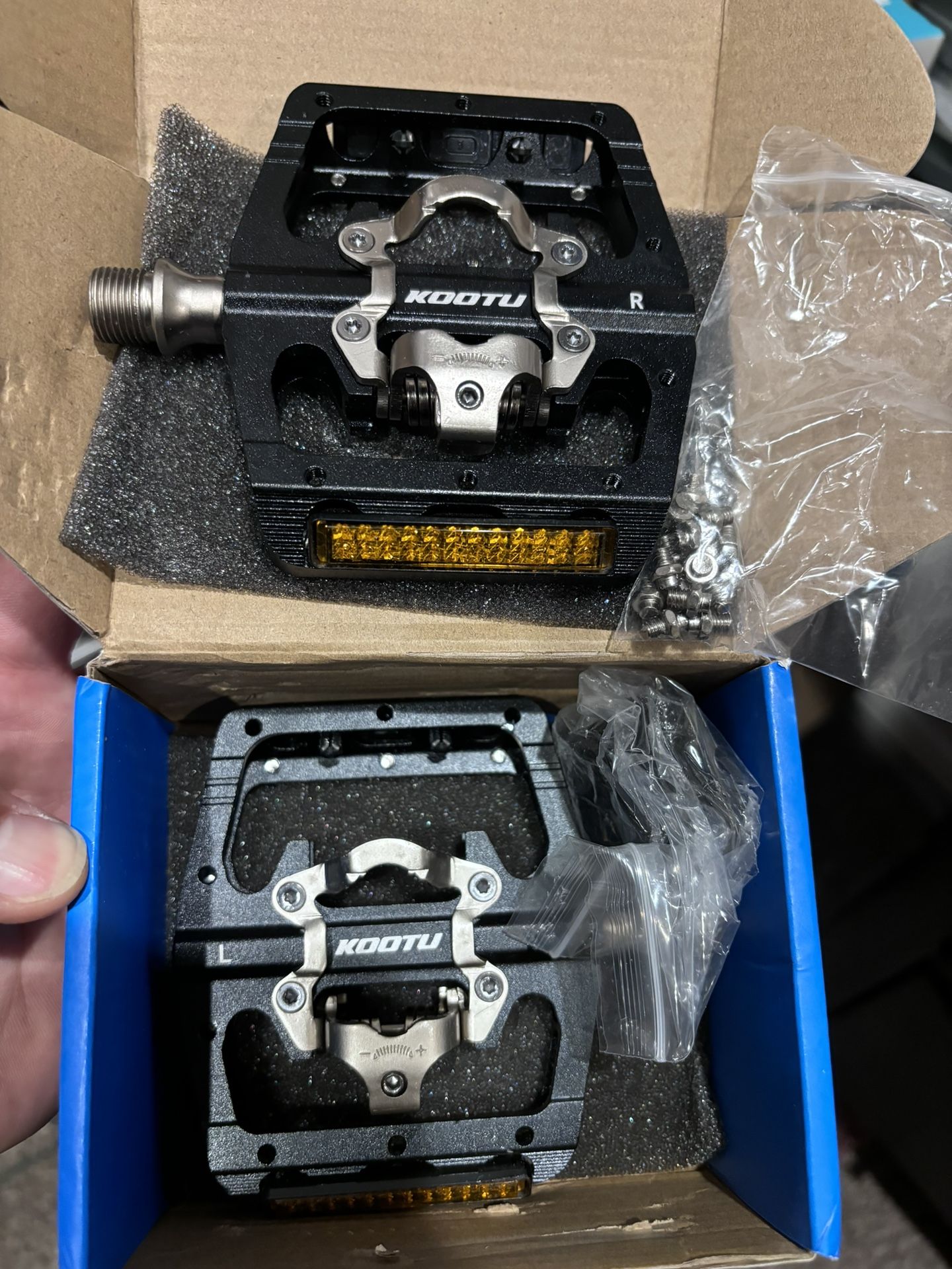 KOOTU Mountain Bike Pedals 2 In 1 Bicycle Double Platform Bike Pedals