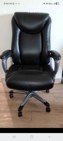 La-Z-Boy Corwen Big & Tall Executive Office Chair - Black Leather