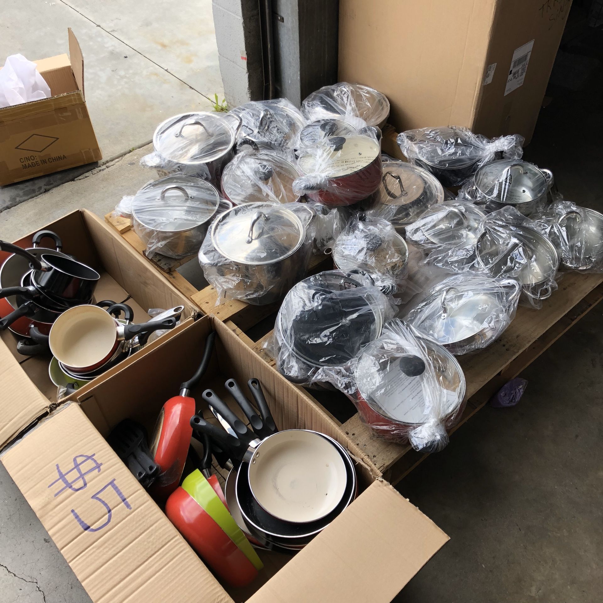 5 and 10 SAMPLE POTS AND PANS SALE!! for Sale in South El Monte, CA