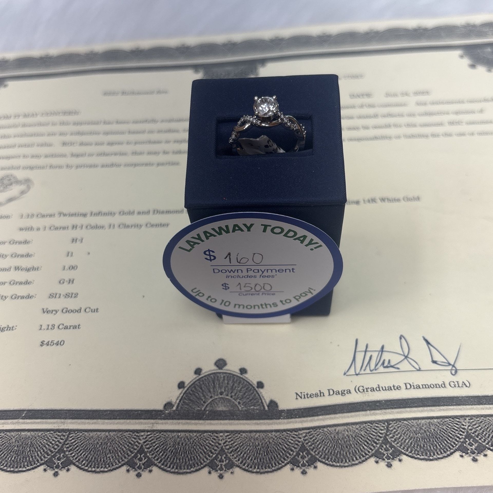 Lady Ring White Gold 14k With 1.13 Carat Of Diamond Total Weight