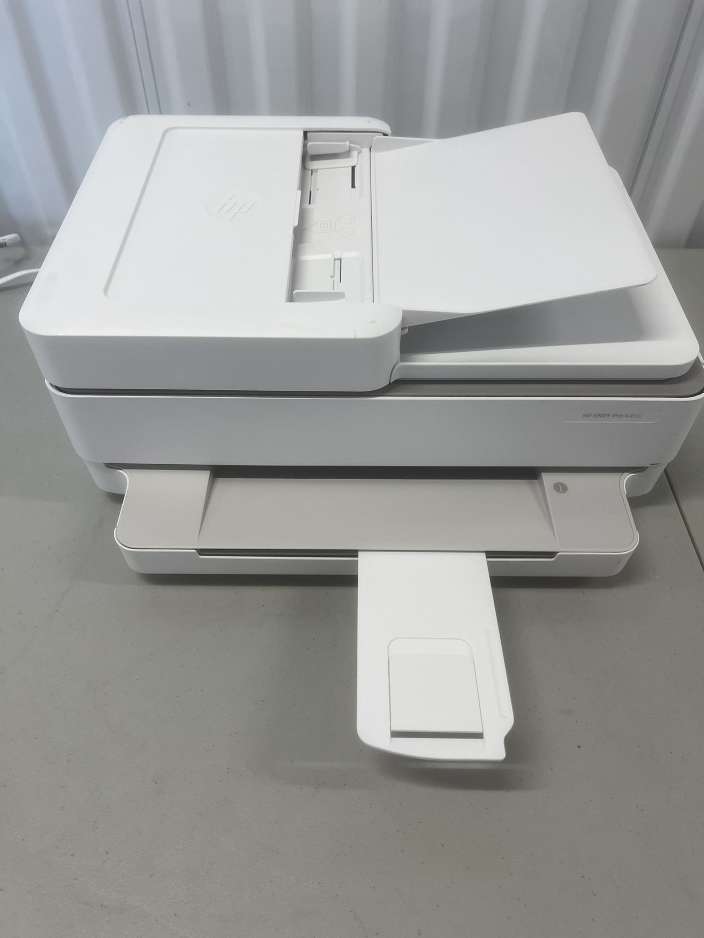 HP ENVY Pro 6455 All-In-One Printer No Ink Works Clean. Did all the dry testing including connecting to WiFi. No ink to do an actual test print.