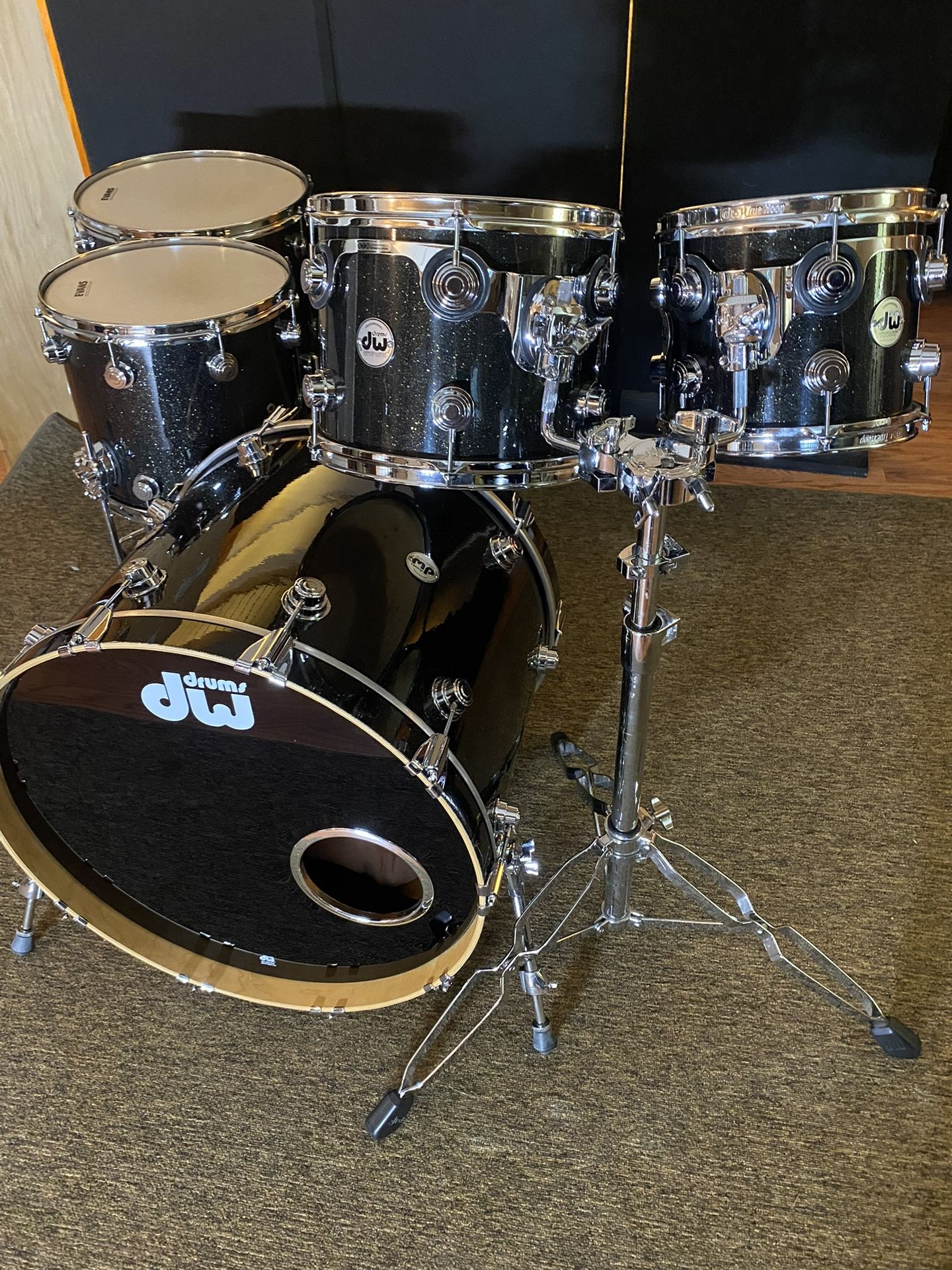 DW Drum Kit