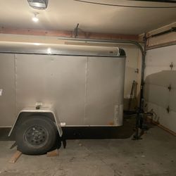 5x8 Victory single Axel Trailer 