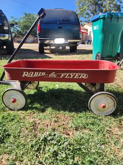 Radio flyer wagon