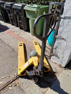 Pallet jack