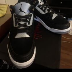 Air Jordan 3 Retro (Men 9)