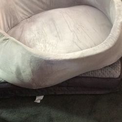 Large Round Dog Bed