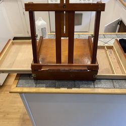 Portable tabletop easel with drawers 