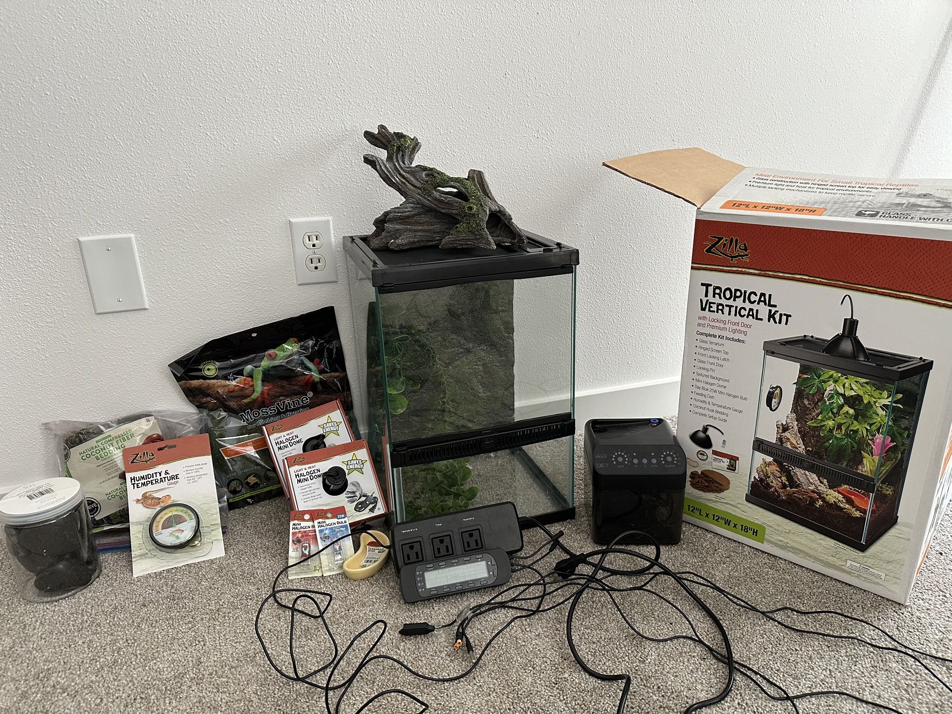 Zilla Habitat Kit + Supplies
