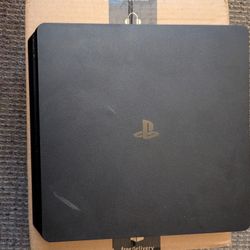 Ps4 Slim (With Cords and 2 Controllers)