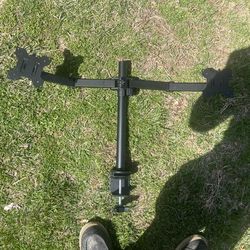 Side by side dual monitor mount