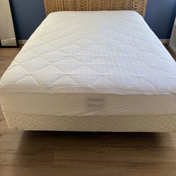 Used Queen Bassett Bedding Cloverdale Mattress & Box Spring - pick up Simi Valley