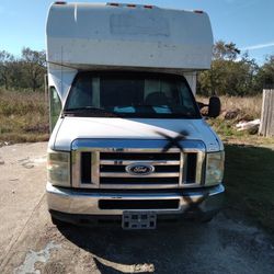 2008 Ford E-350 