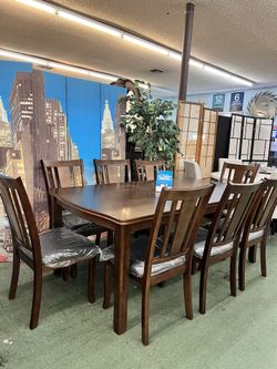 🔥Flash Deal🔥 Brand New 9pc Dining Set: Leaf Table With 8 Chairs $999, Finance Available 