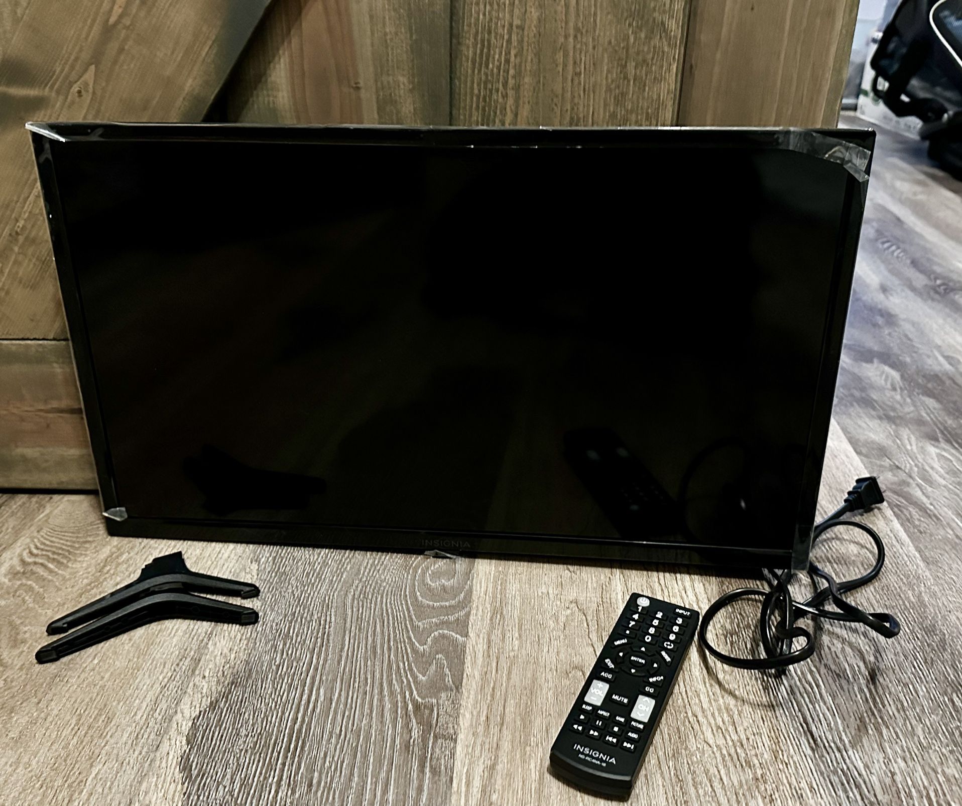 24 Inch Insignia LED TV