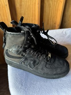nike utility size 9.5 air force 1s