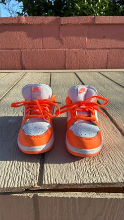 Nike dunks orange