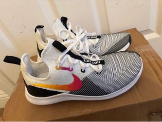 Nike TR8 laser Women’s shoes