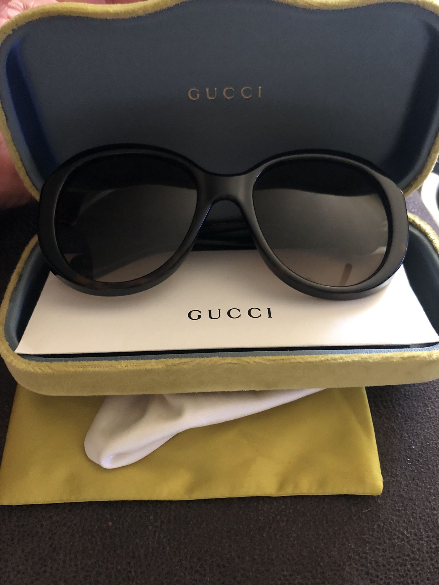 Gucci Sunglasses 