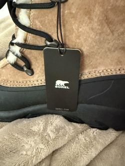 NEW SOREL SNOW BOOT WARM ! 