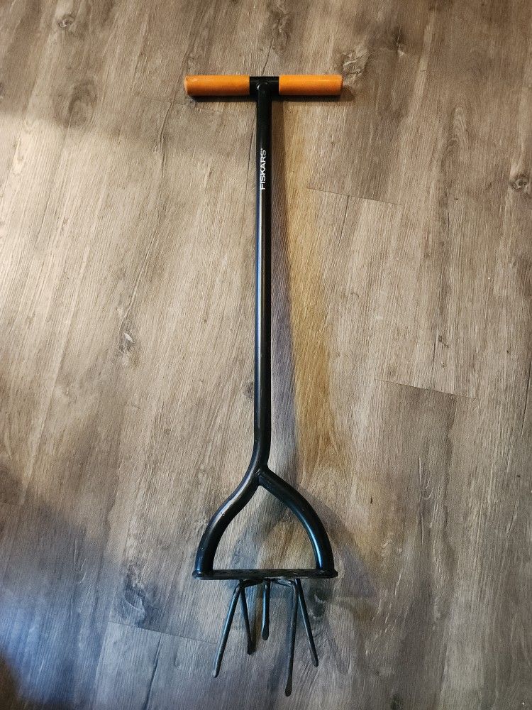 Fiskar Hand Tiller
