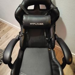 GTPLAYER Gaming Chair with retractable Footrest! 