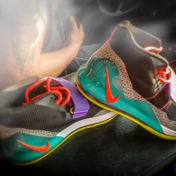 Air MAX MULTI COLOR Size 13