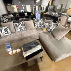 Soft Sectional Light Gray Sofa (FINANCED)