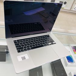 MacBook Pro 2019 16gb Ram 256gb SSD 