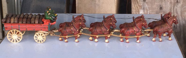 Metal horse wagon toy wooden barrels in box