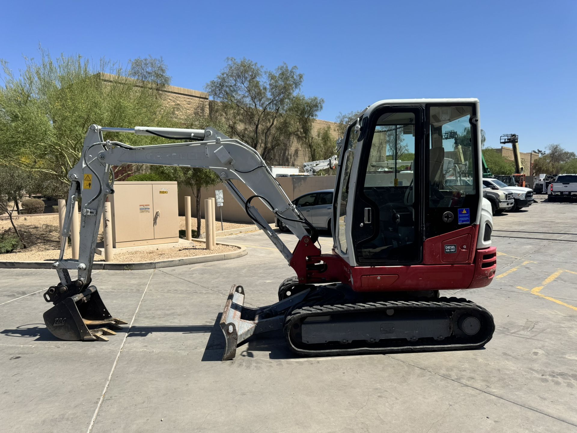 2019 TAKEUCHI TB235-2 Enclosed Excavator