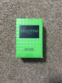 Valentino Donna Born In Roma Green Stravaganza Eau de Parfum, a 1.7 FL. OZ. (50 ml)