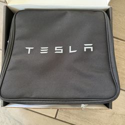 Tesla Mobile Connector