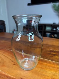 Vintage Style Clear Glass Floral Vase 8 Inch Ribbed Bottom Hourglass Centerpiece