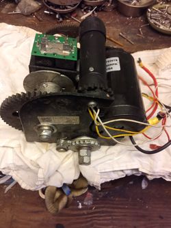 12V pop up camper lift winch will ship