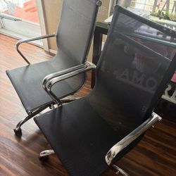 The chairs look like new.