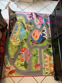 Minnie Mouse floor playing mat