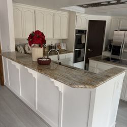 Used White Kitchen Cabinets and Appliances (dishwasher sold) – Buyer must disassemble & remove