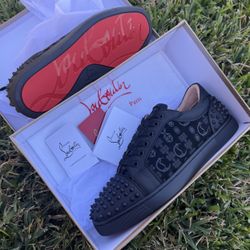 Redbottoms / Suela rojas