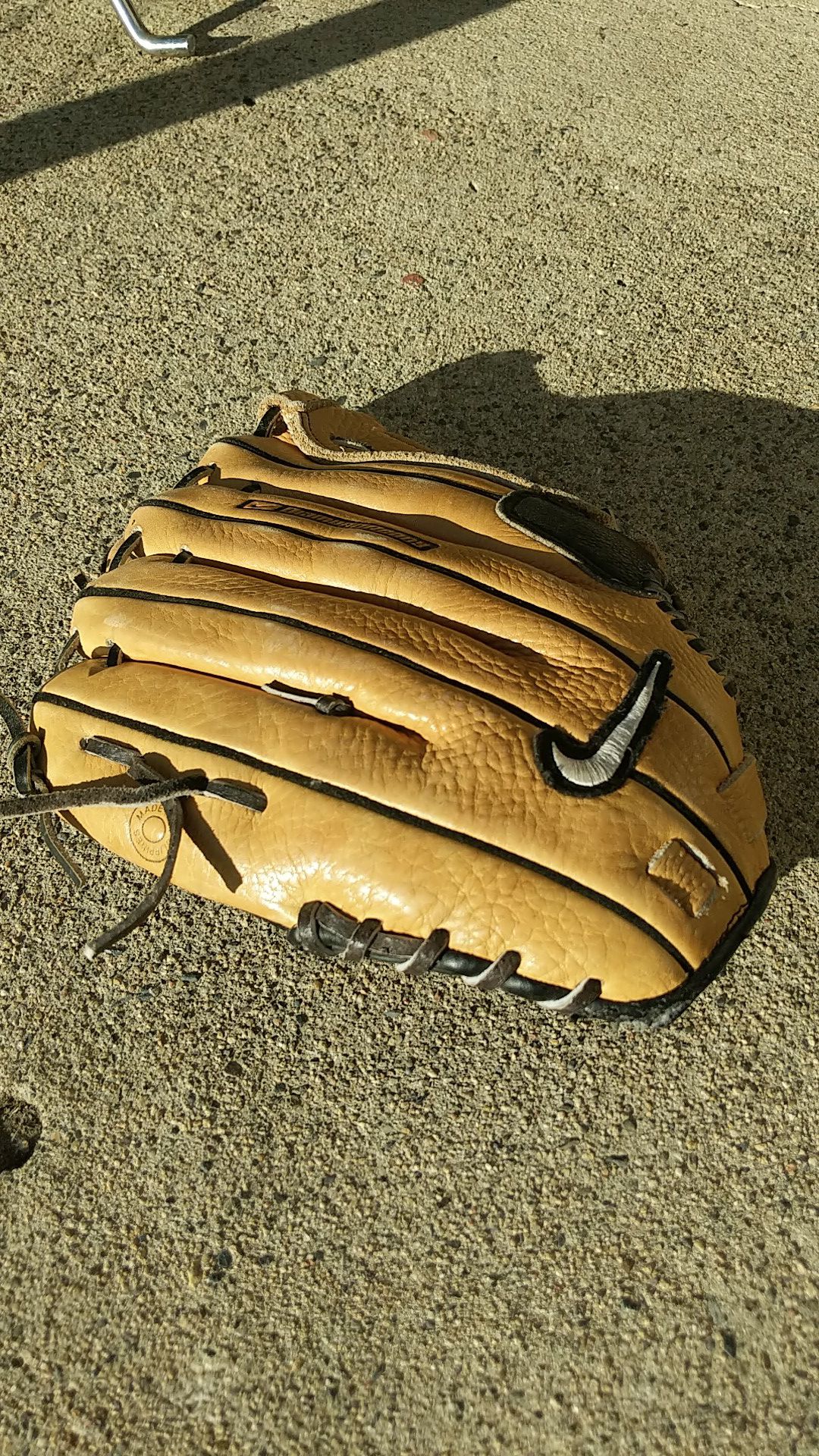Nike baseball glove