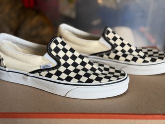Vans Classic Slip-On Checkerboard Black & White – Men’s 9.5 / Women’s 11