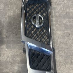 2007-2015 NISSAN ARMADA FRONT BUMPER OEM