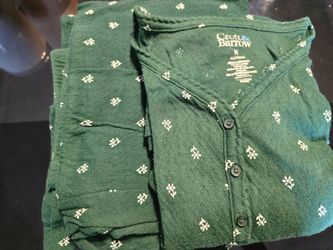 Medium Croft & Barrow pajama set  henley-style pajama top with small white star print details.