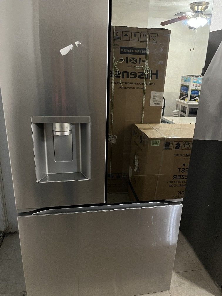 LG Instaview Refrigerator 3 Kinds Craft ,Cubed, And Crushed Ice